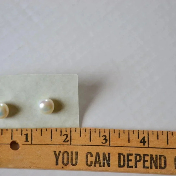 Off-Round Pearl Earrings - Picture 4 of 4